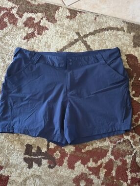 Columbia Navy Blue Stretch Outdoor Shorts
